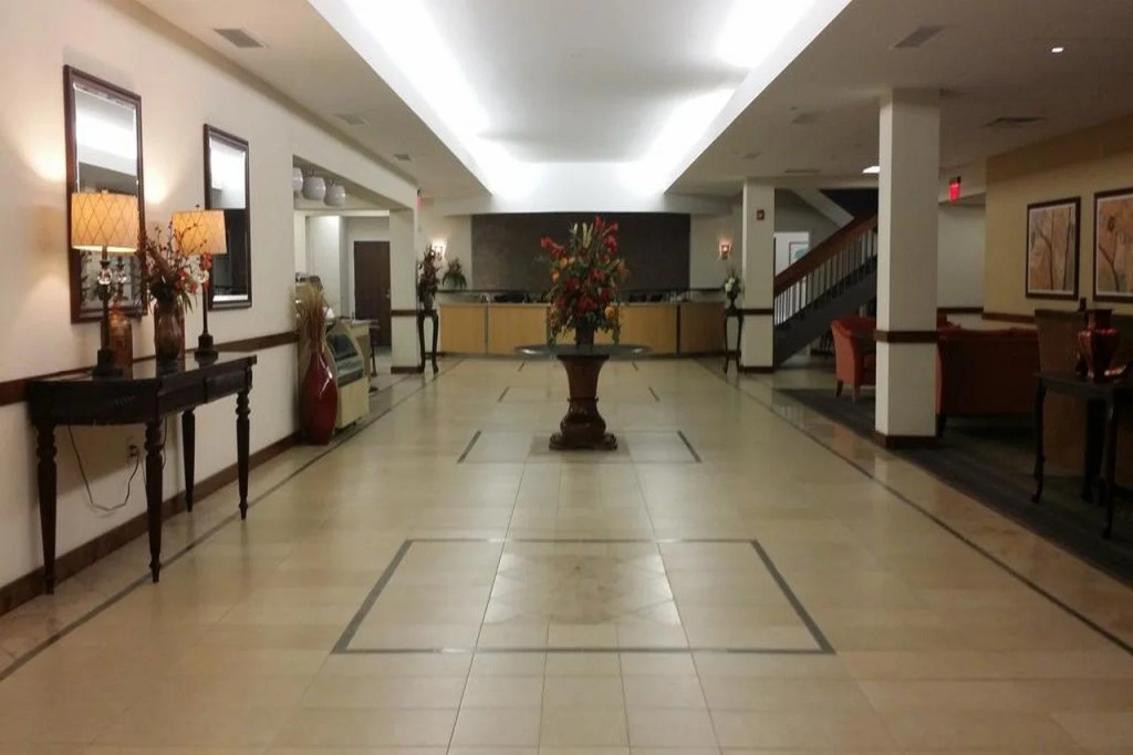 Ramada Williamsburg East Busch Gardens Area