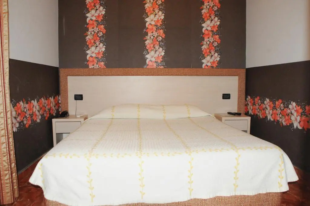 Hotel Serenity