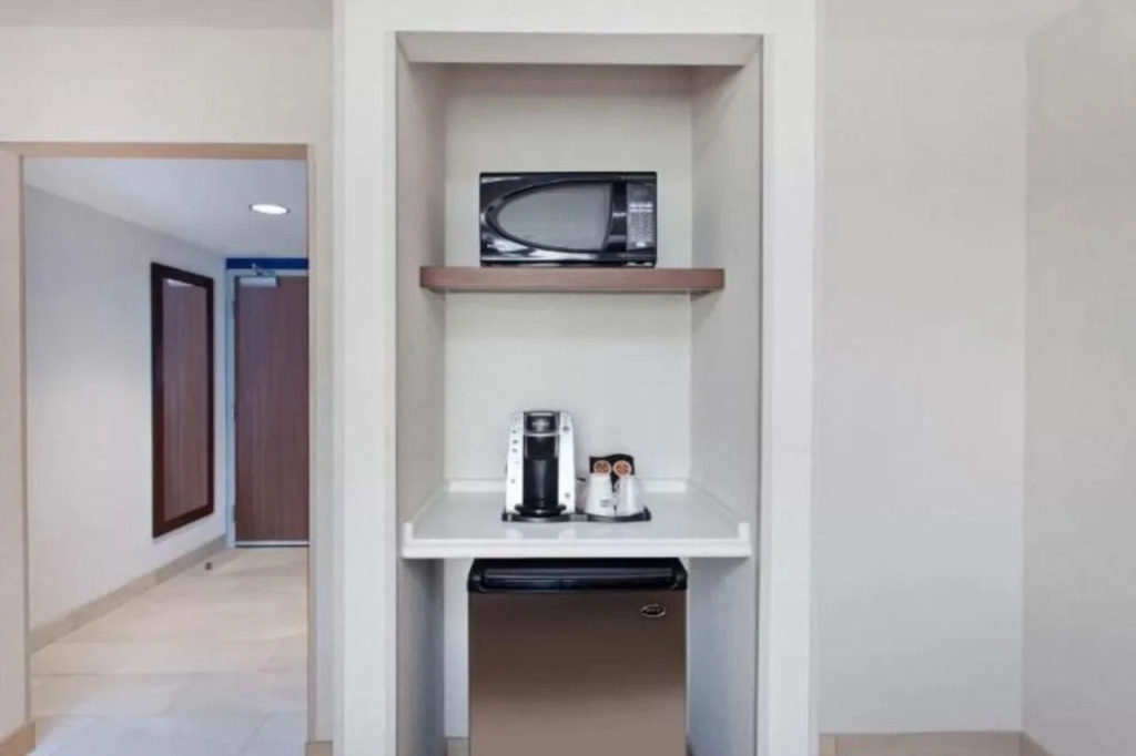 Holiday Inn Express West Los Angeles by IHG