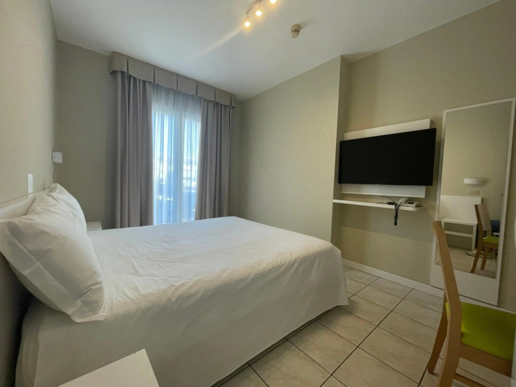 Hotel Athena