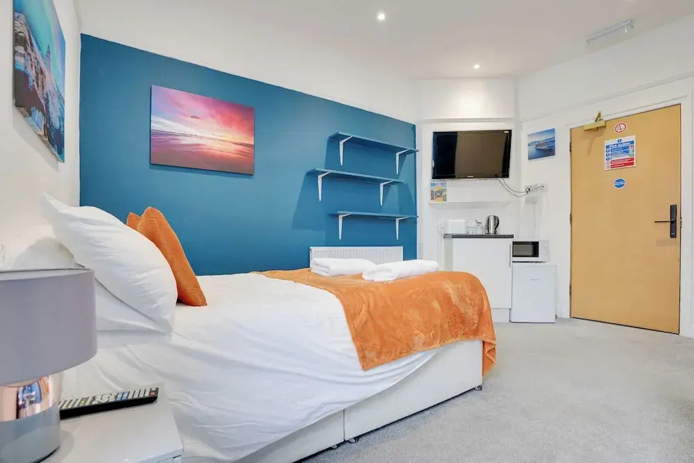 Homesly Guest Rooms - Self Checkin