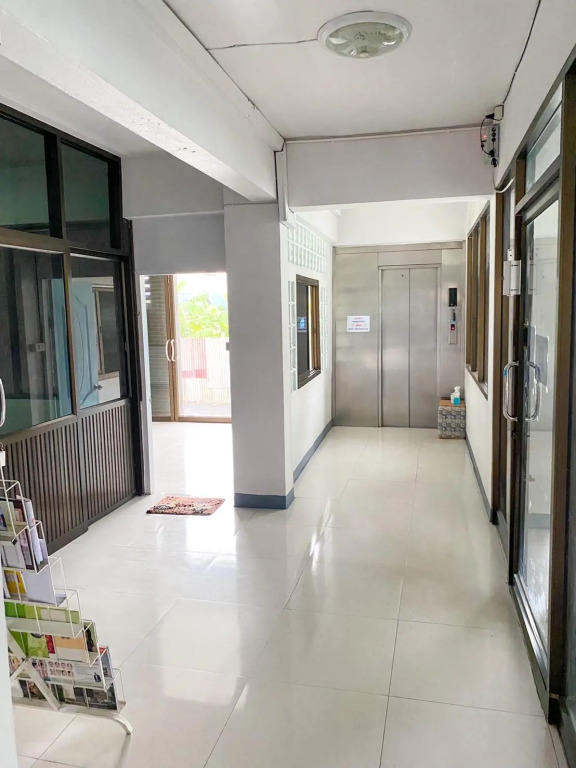 RoomQuest Chaengwattana