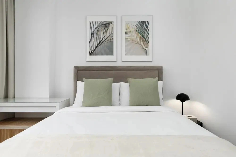 Maison Privee - Sky-High Panoramic Apt with Iconic Burj Khalifa Views