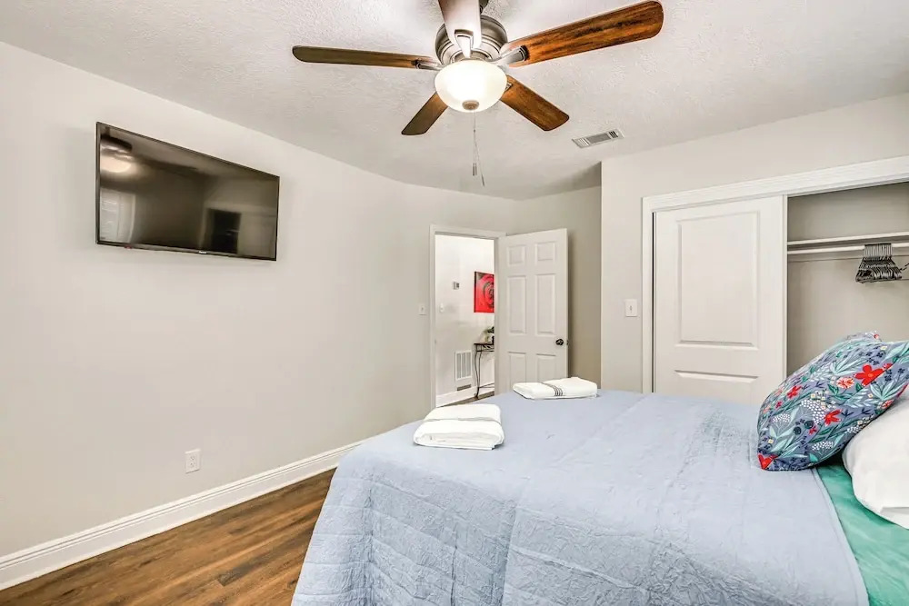 Breezy Lutz Home w/ Patio: Perfect for Long Stays