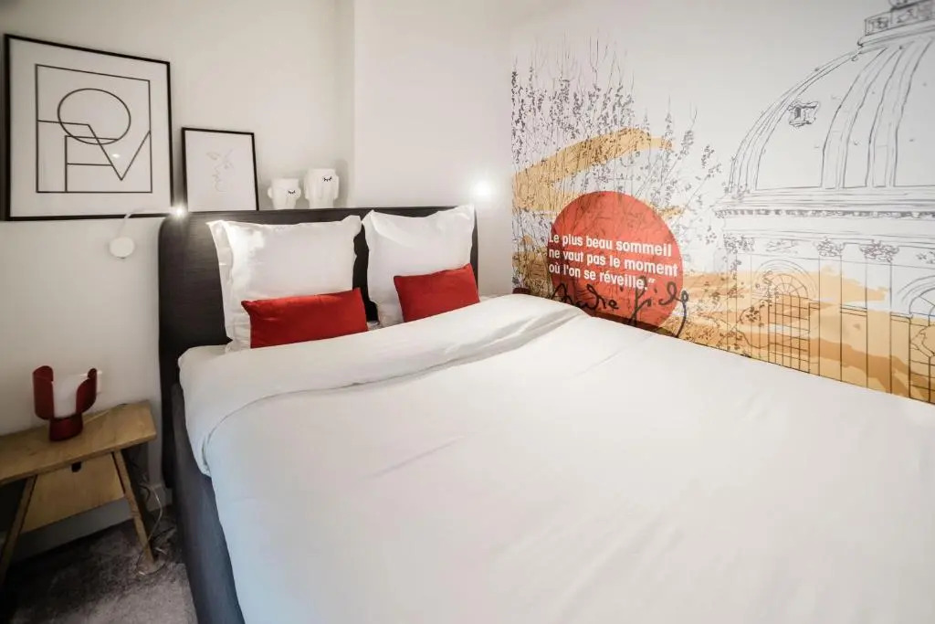 SUITE GIDE : au cœur de la Rive Gauche, neuf, design, 2/4 personnes