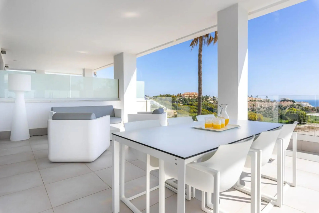 Luxury High End - Santa Barbara Heights CLC - For Work, Play & Family
