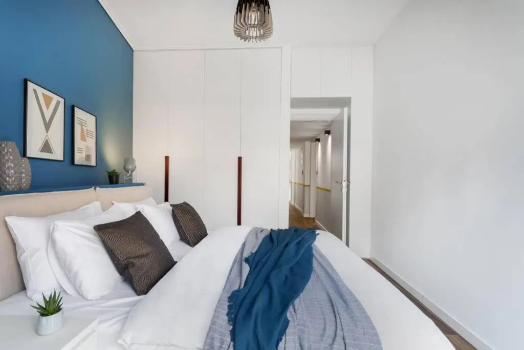 Bright, Modern Retreat Near Acropolis in Koukaki