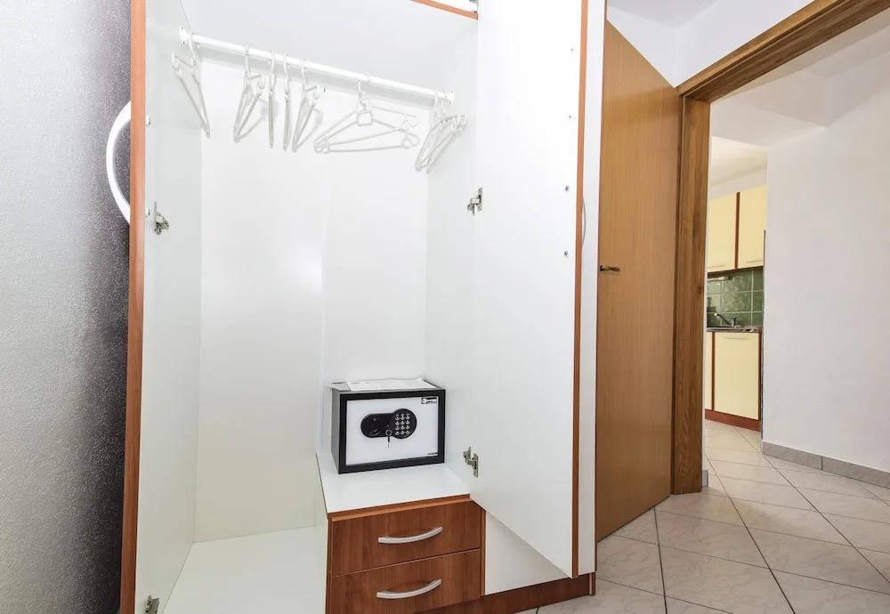 Apartments Lela Drage
