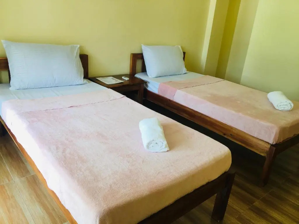 Shats Guesthouse Siargao near Beach