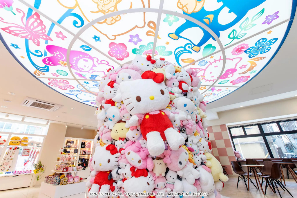 HOTEL OKINAWA WITH SANRIO CHARACTERS