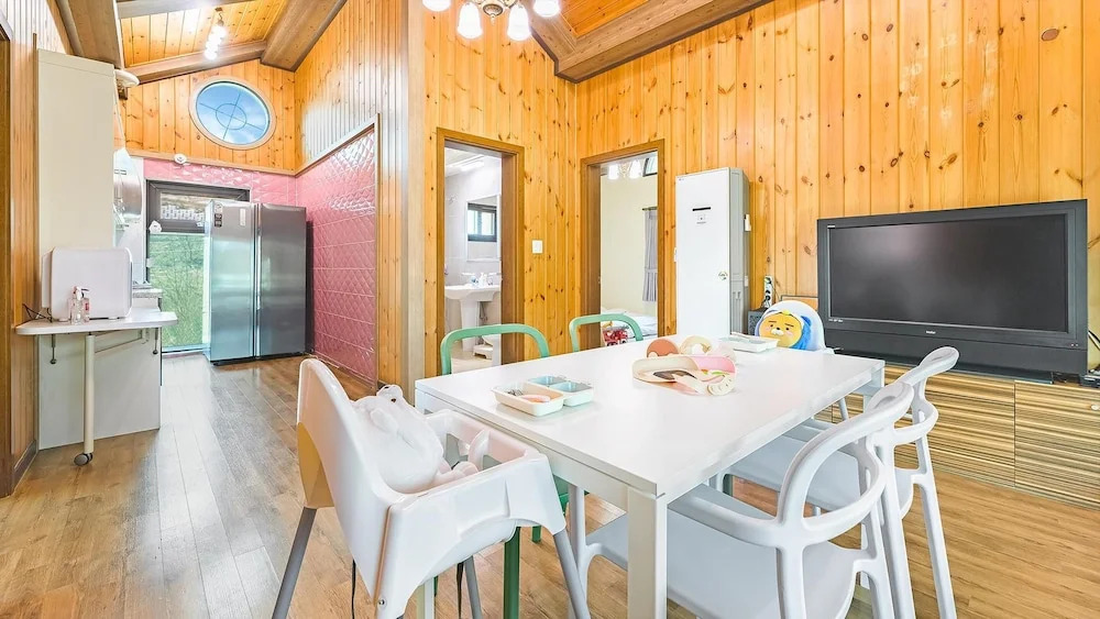 Namyangju HAIMOM Family Pension Black