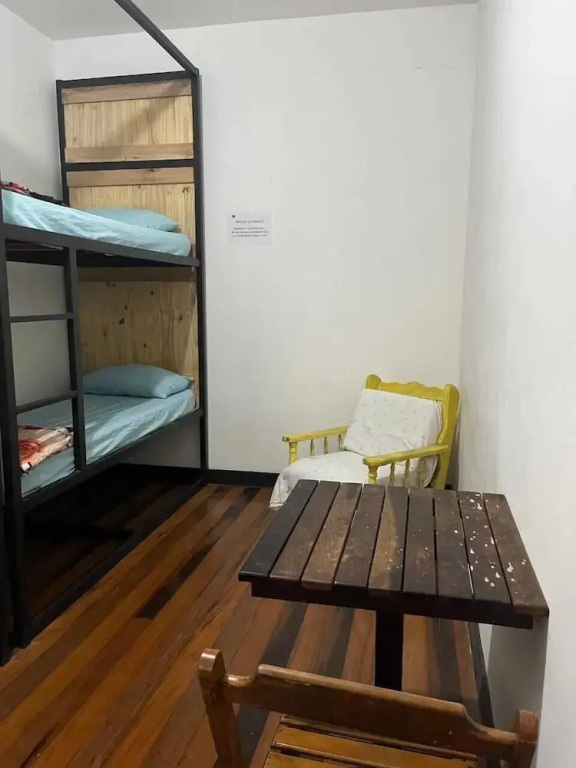 Colinna Hostel