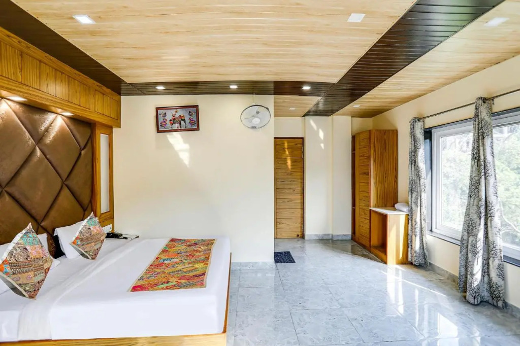 Fabhotel Wood View