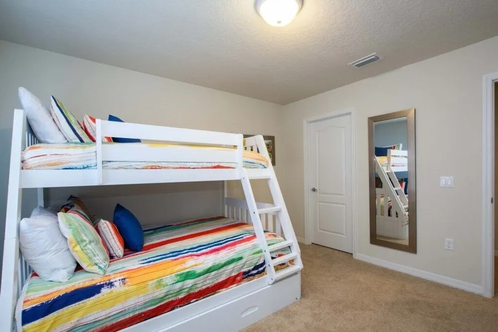 6 Bed House W/pool &spa In Windsor Westside 3708ww 6 Bedroom Home