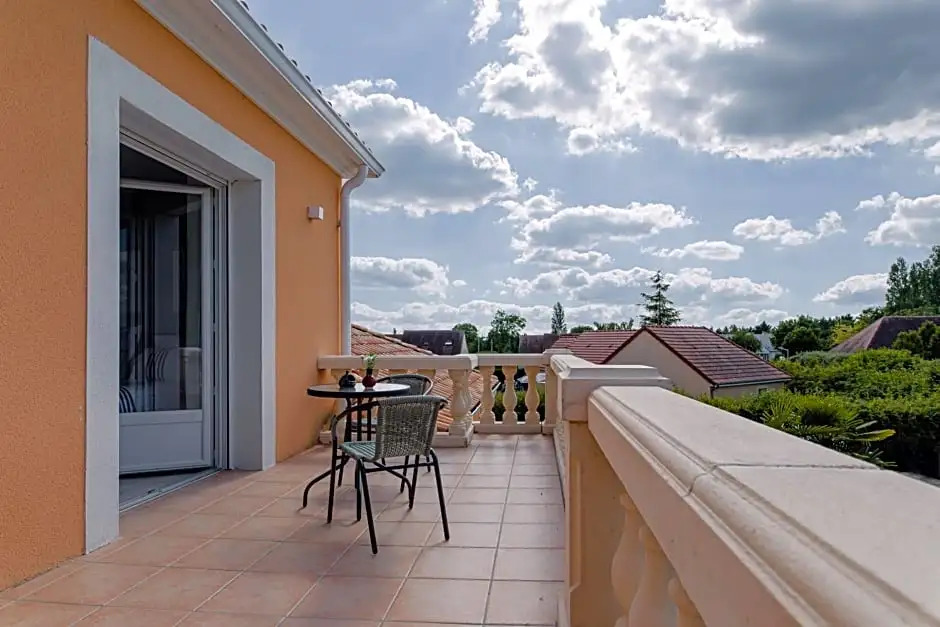 VILLA DES CHENES-Adult only