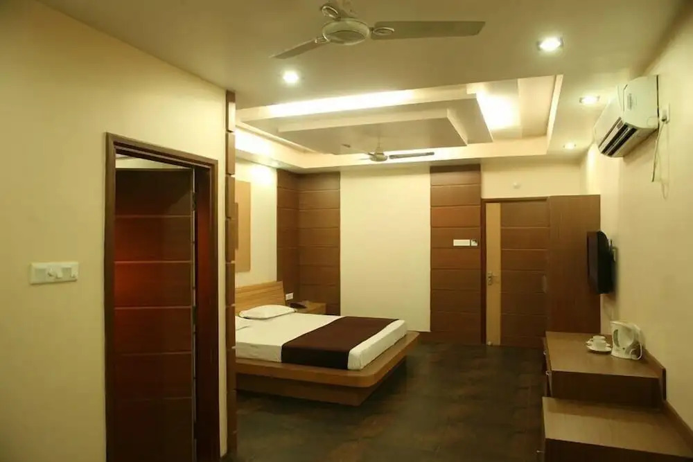 Golden Retreat Guest House