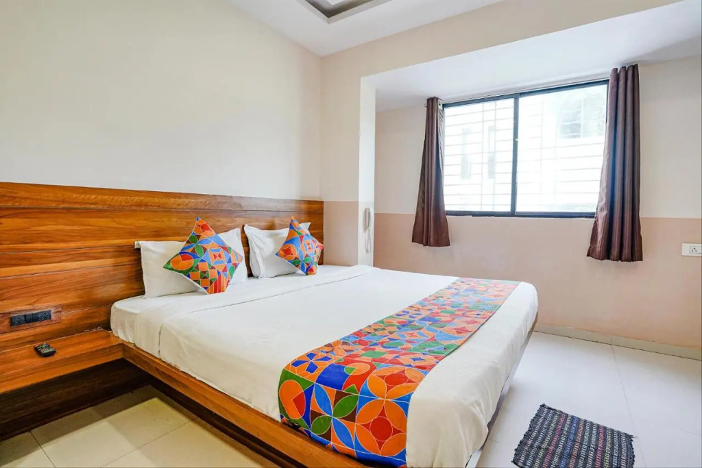 Fabhotel Paradise Inn