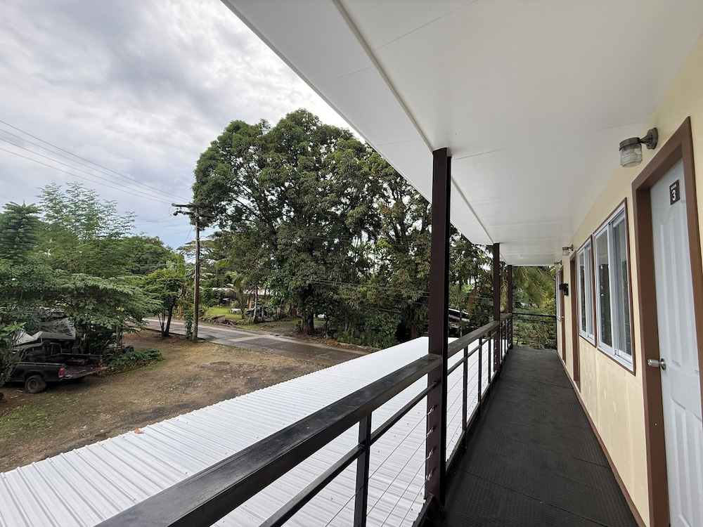 Belechl Ranch Studio Rental - Cozy Compact Room with Private Bathroom