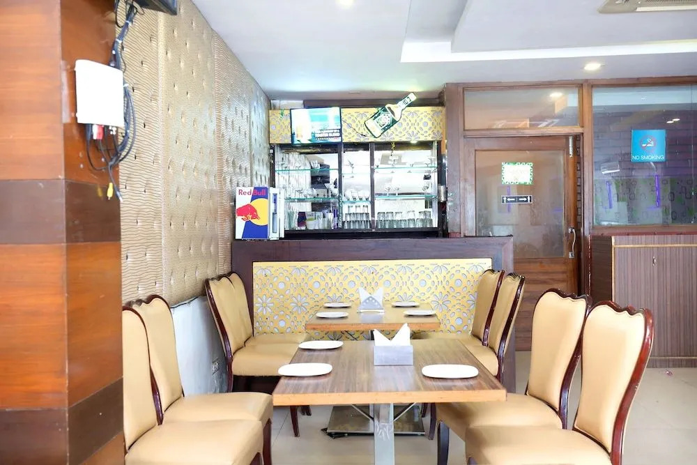 OYO 18540 Hotel Lemon And Chilli