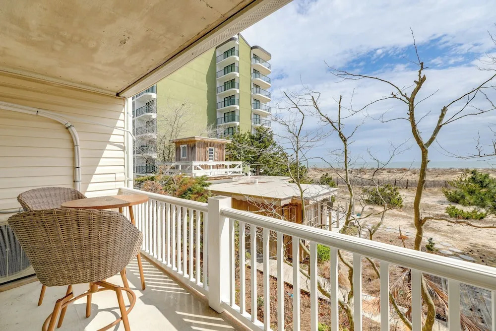 Walk to Beach! Ocean City Haven w/ Balcony & Views