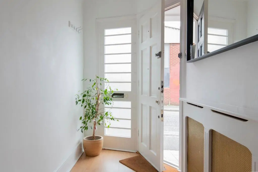 Fantastic 3 Bed Brighton House- Sleeps 6- SUPERFAST WiFi and Garage