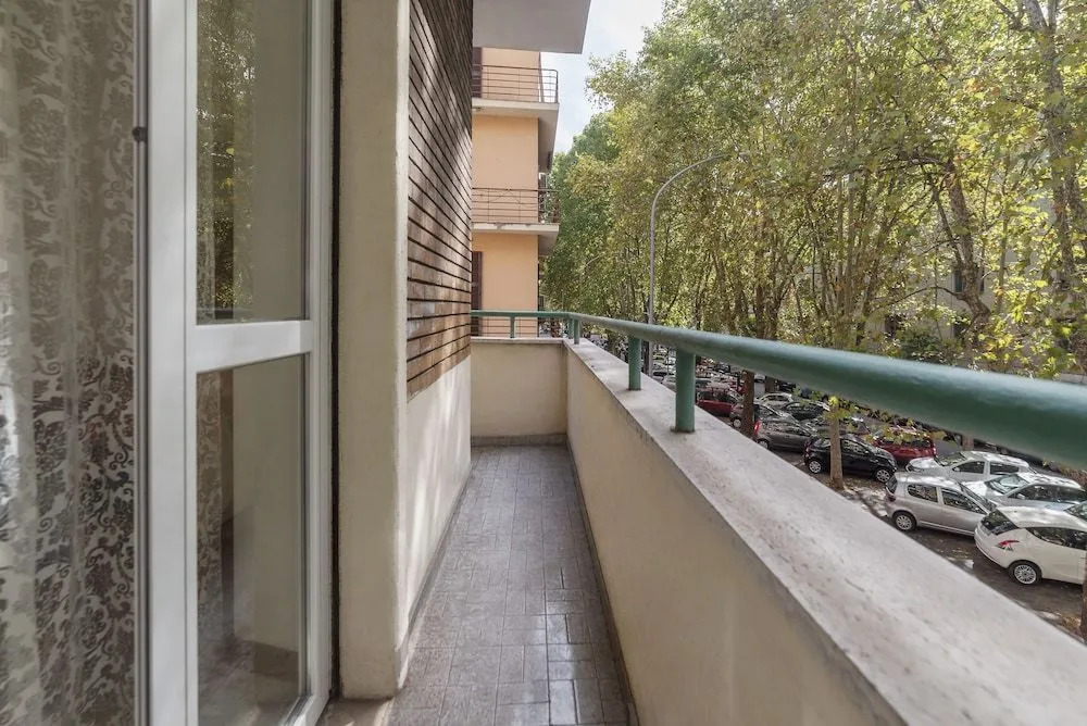 Piazza Re di Roma Apartment