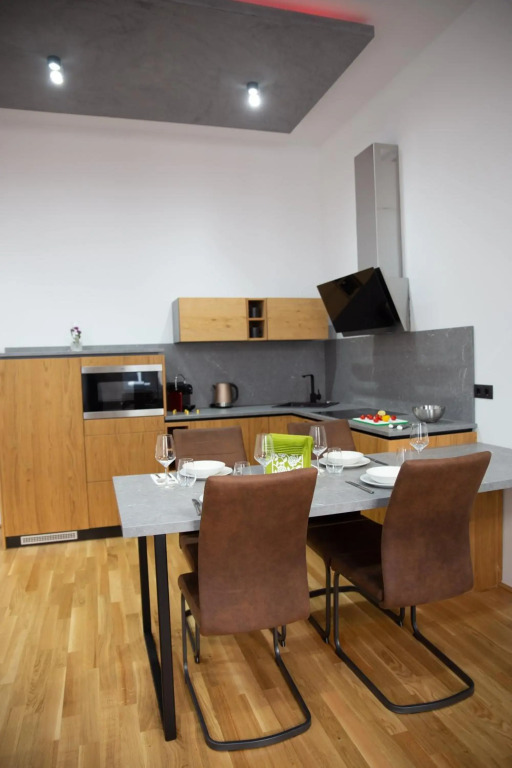 AM-Residence No 8