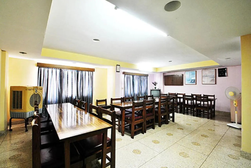 Gautam Hotel