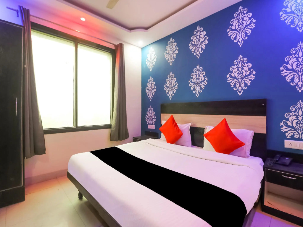 Hotel The Castle by OYO Rooms
