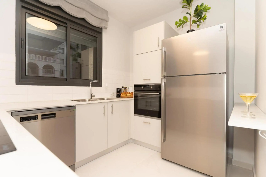 Central and Luxury New 2BR&2Bth - Private Parking