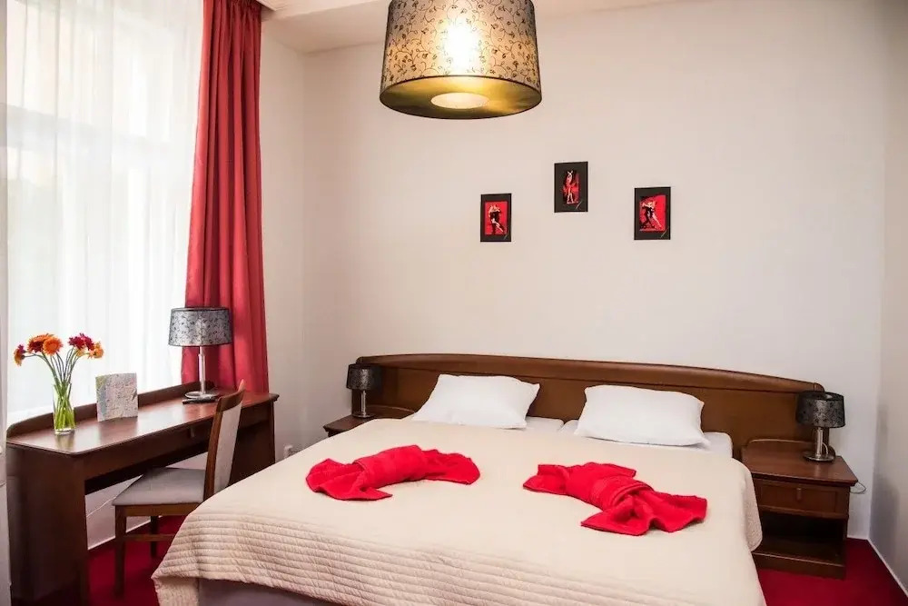 Domus Apartments