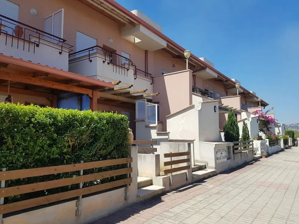 Casa Dolce - 1 Bed - Direct Access To Beach