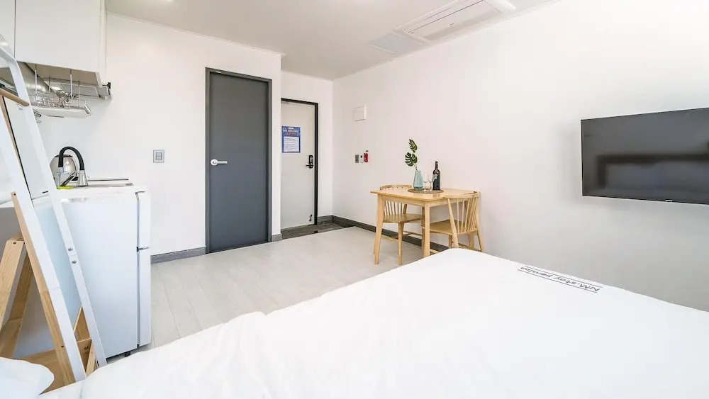 Yeosu Nangmanstay pension
