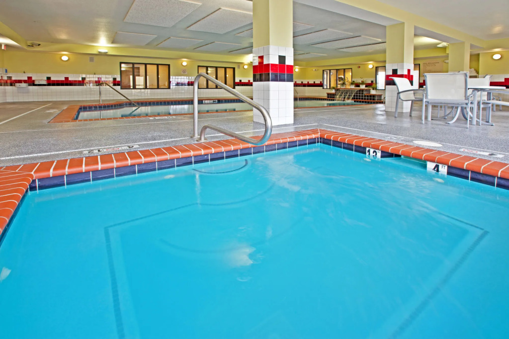 Holiday Inn Express Indianapolis - Southeast by IHG