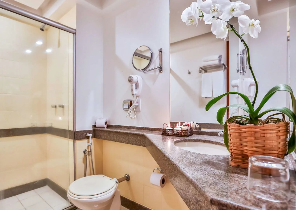 Golden Tulip Goiania Address