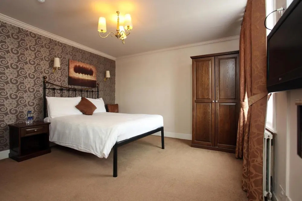 White Hart Hotel by Marton's Inns