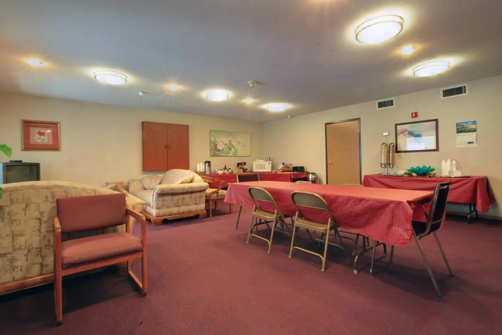 Americas Best Value Inn & Suites-Forest Grove/Hillsboro