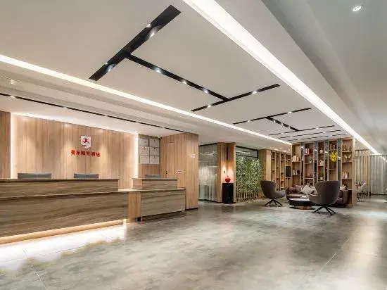 Youth Sunny Car Hotel