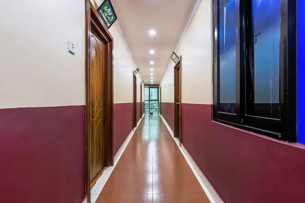 OYO 408 Hotel Taj
