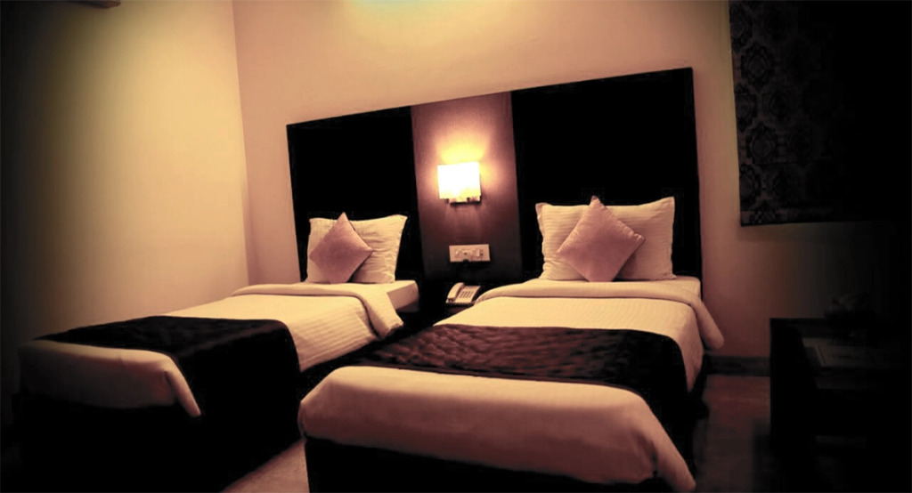 Hotel Kanishk