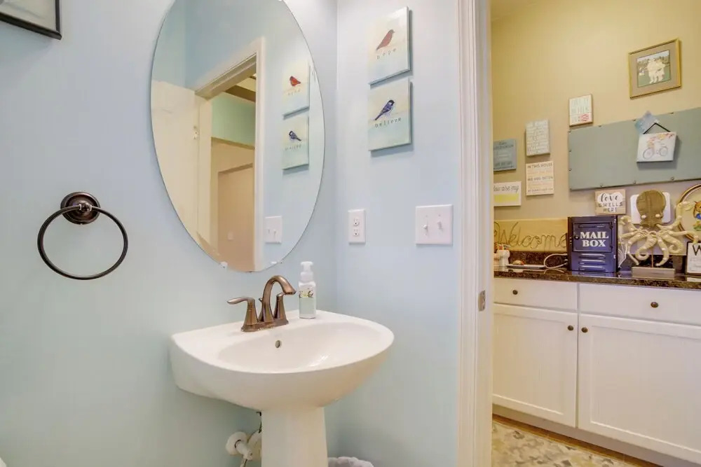 Shuttle to Beach: Millville Townhome w/ Porch