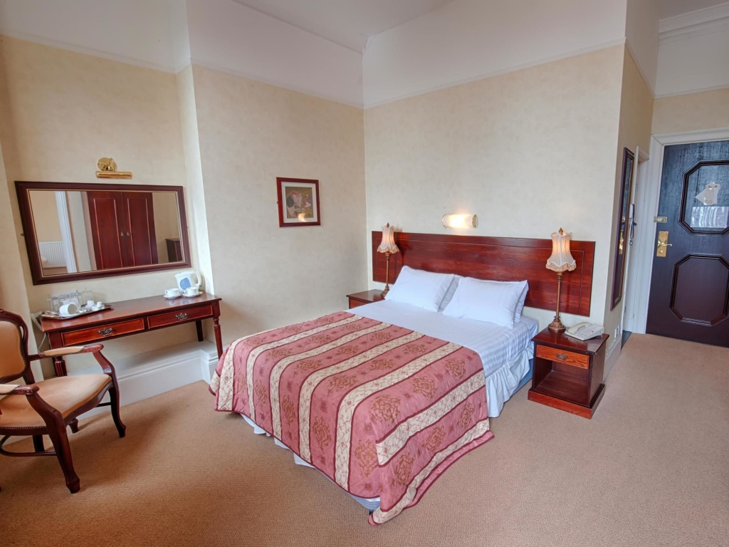 The Queens Hotel