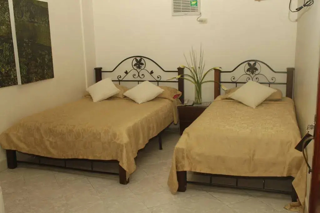 Hotel Plaza 70