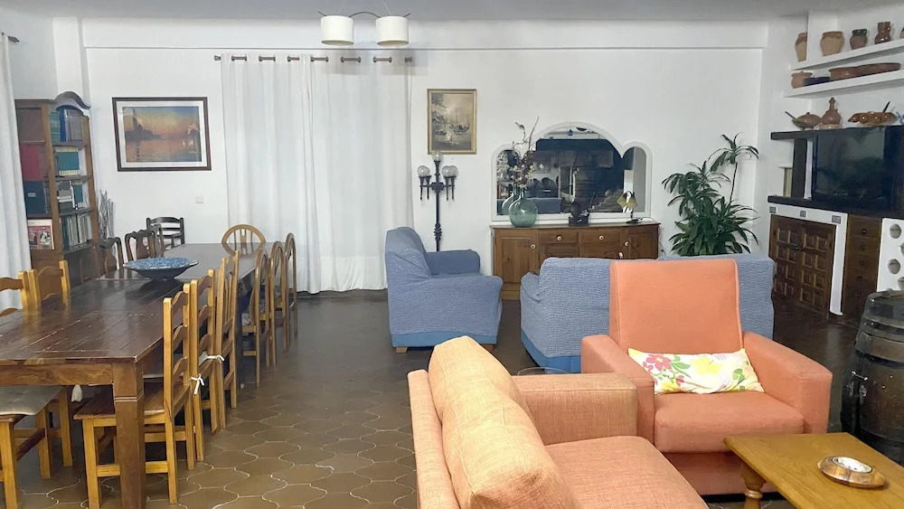 Exceptional villa in Mijas with private pool, sea view
