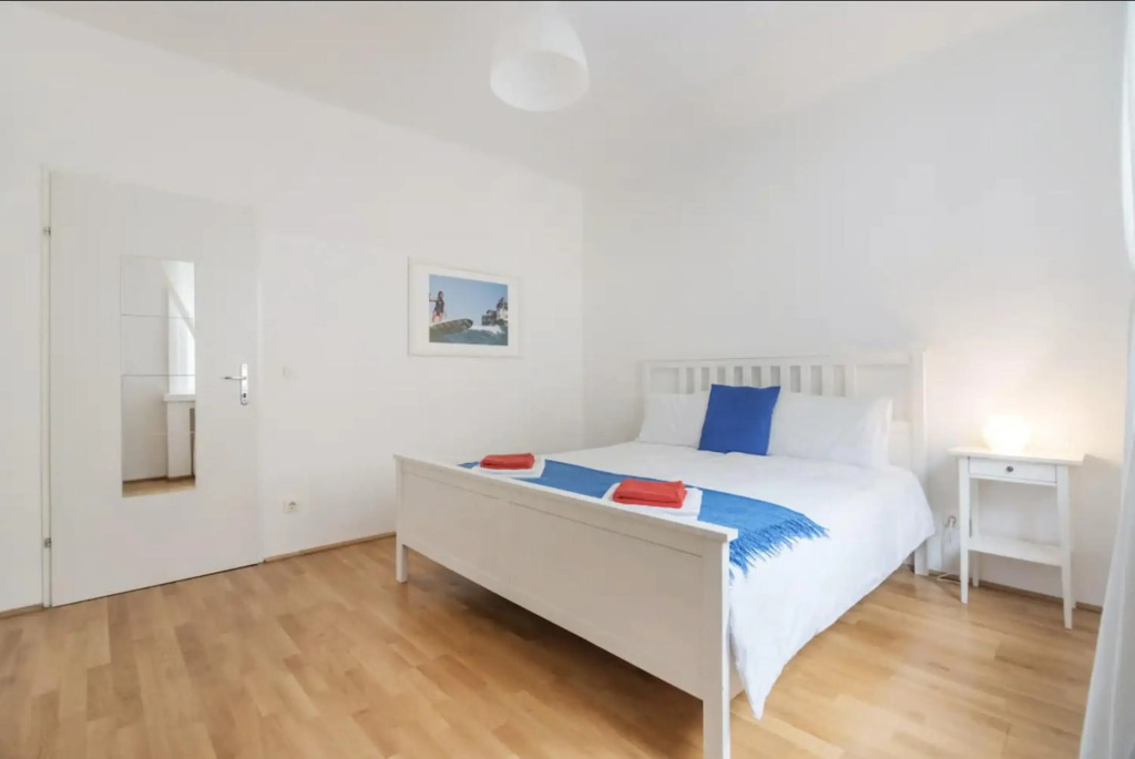 Apartment France | Operastreet