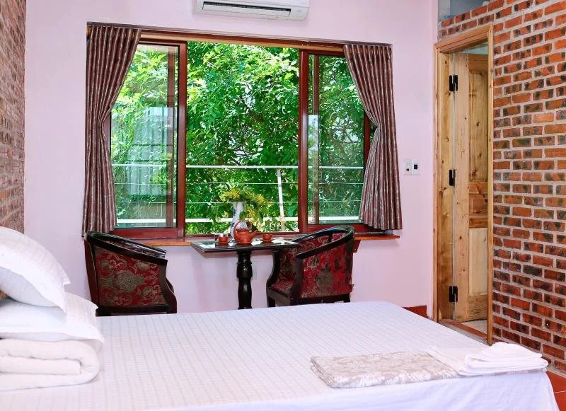 Ho Nui Dinh Hotel