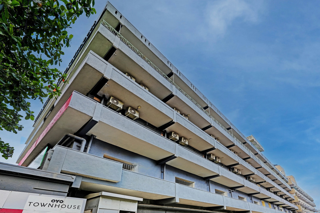 Spacious Comfort Stays at Ramamurthy Nagar