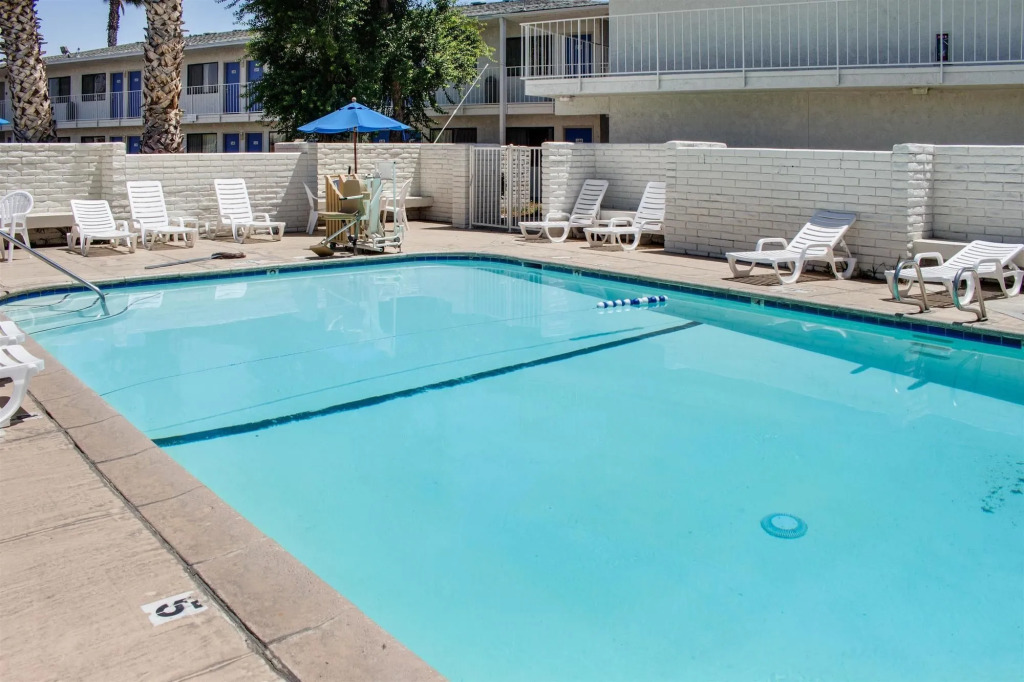 Motel 6-Bakersfield, CA - South