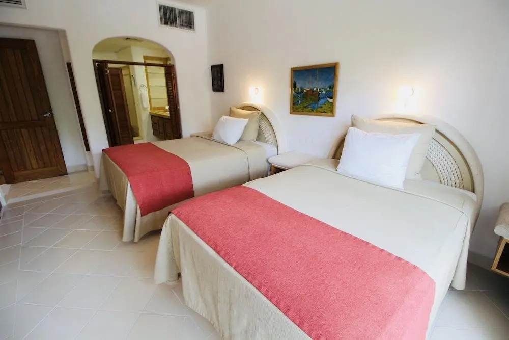 Las Villas Akumal  2B-10 by SkyRun