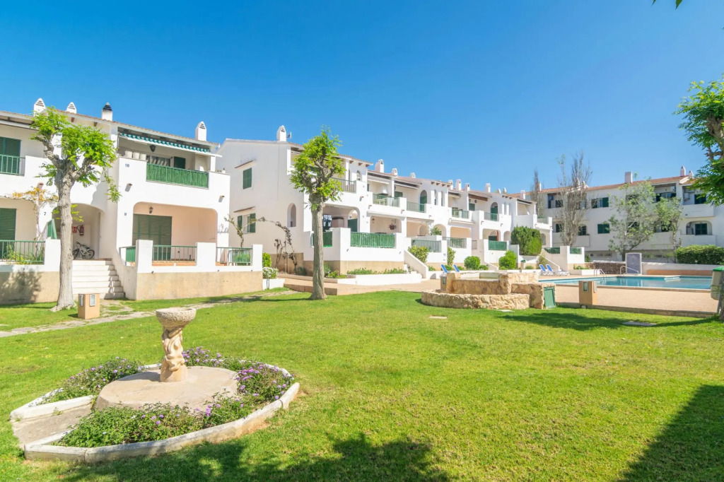 SES FONTS C25 - Charming flat with shared pool and close to the beach Free WiFi
